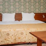 Hotel Lucky 2*