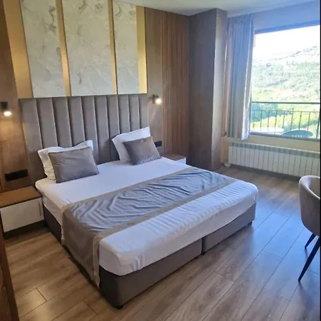 Lucky Hotel 2*